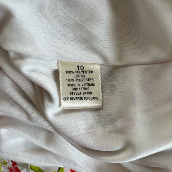 Emma & Michele Sleeveless Floral Neckline Ruffle Dress Women’s Size 10 - Picture 12 of 16